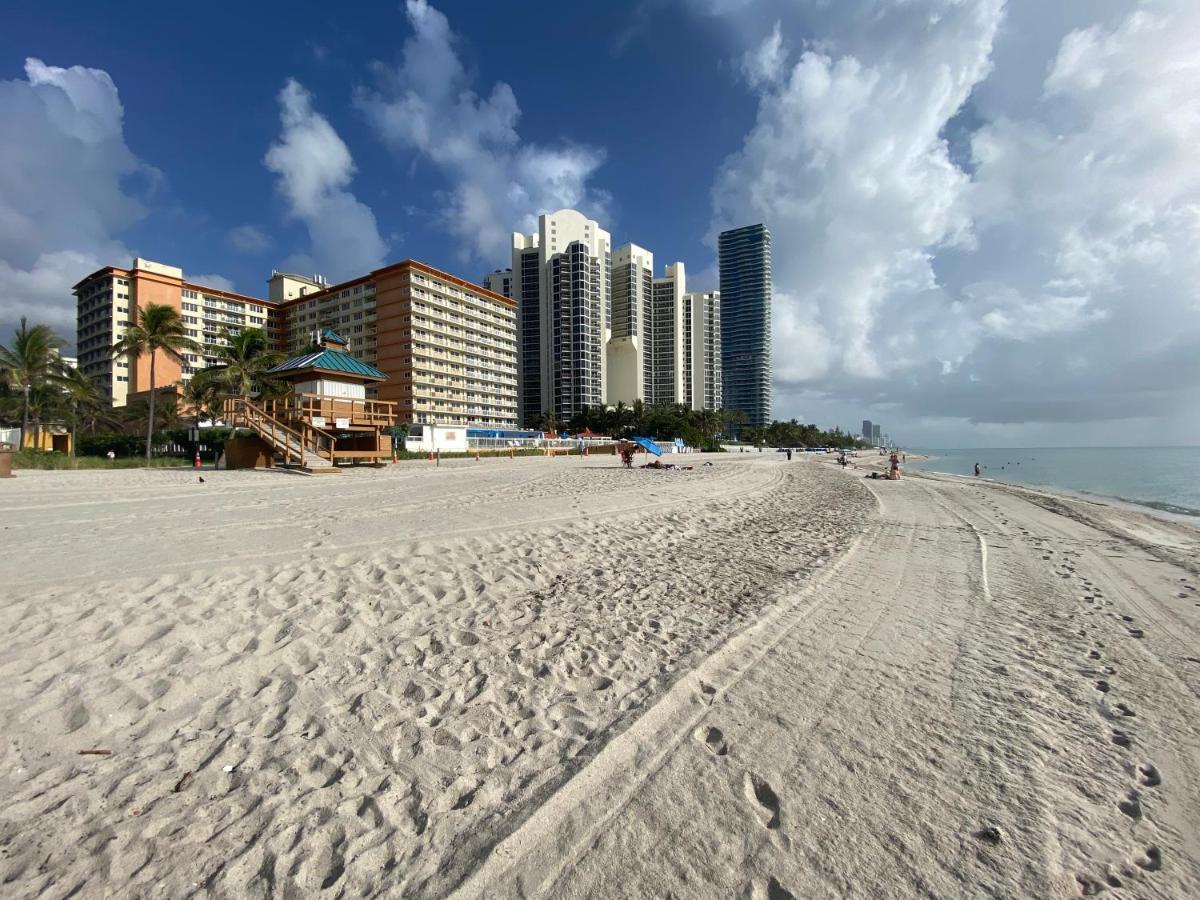 Beachfront Condo In Miami! Sunny Isles Beach Exterior photo